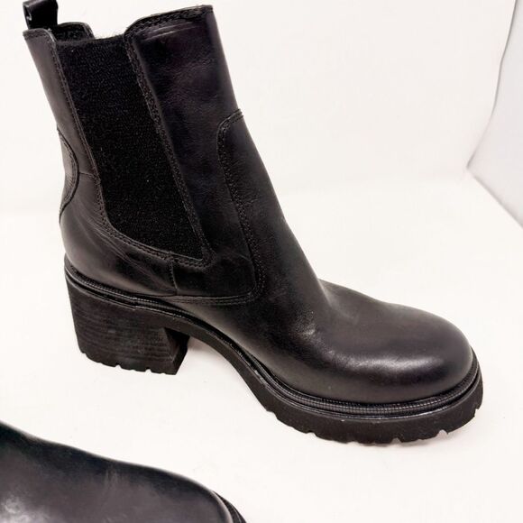 Sofft Aqua Jordie Black Leather Rabbit Fur Chelsea Slip On Boots Lug Sole 9.5 - Picture 4 of 9